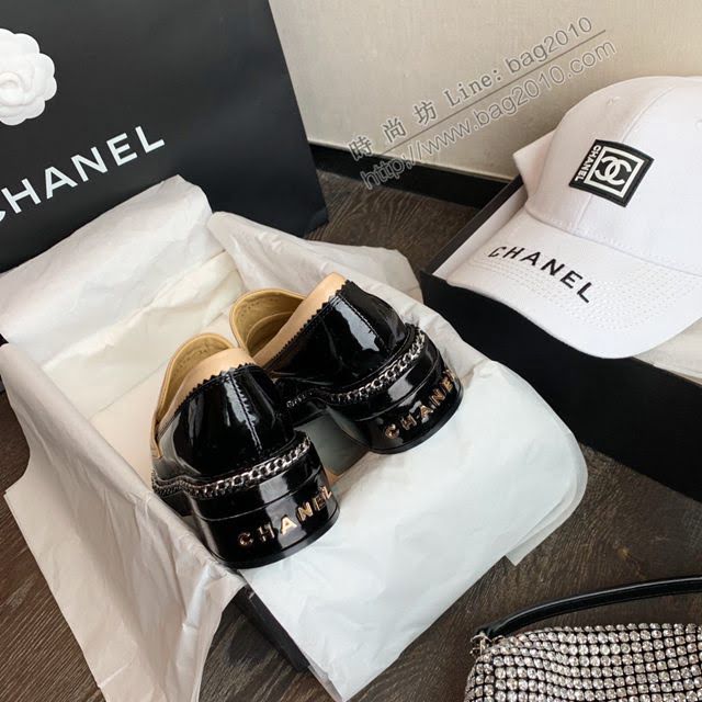 Chanel女鞋 香奈兒英倫學院風牛津鞋 鞋後跟的logo和皮穿鏈  naq1230